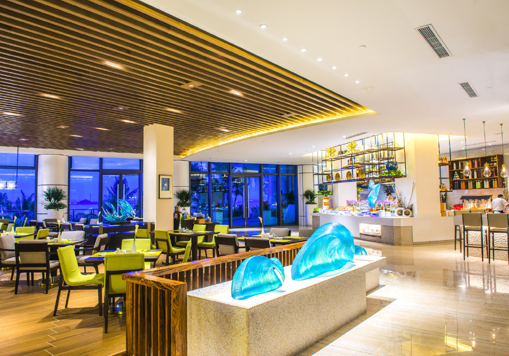 Restaurant at Forest City Marina Hotel